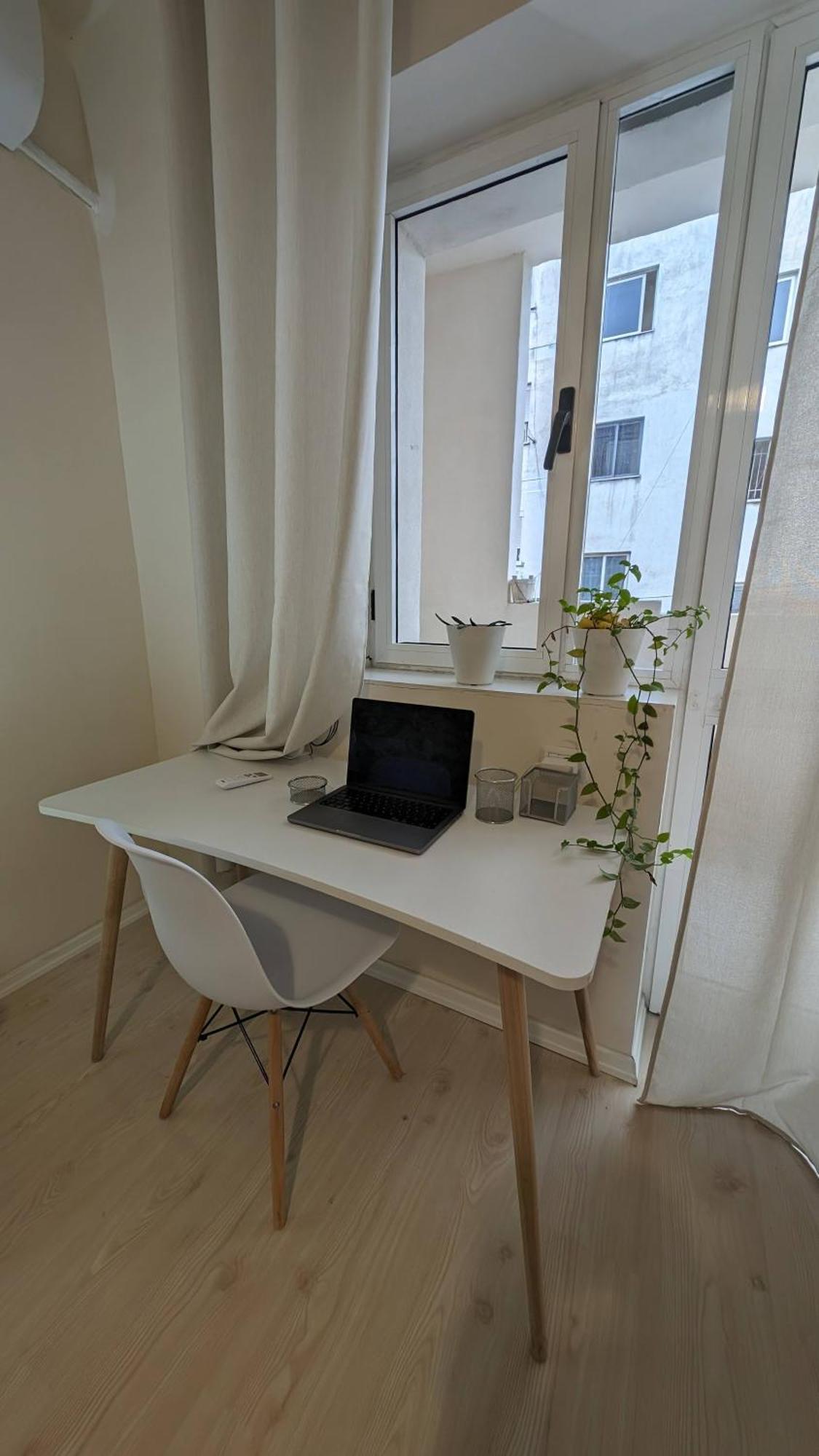 Modern Cozy Apartment 10 Min Walk To Skanderbeg Square Tirana Buitenkant foto