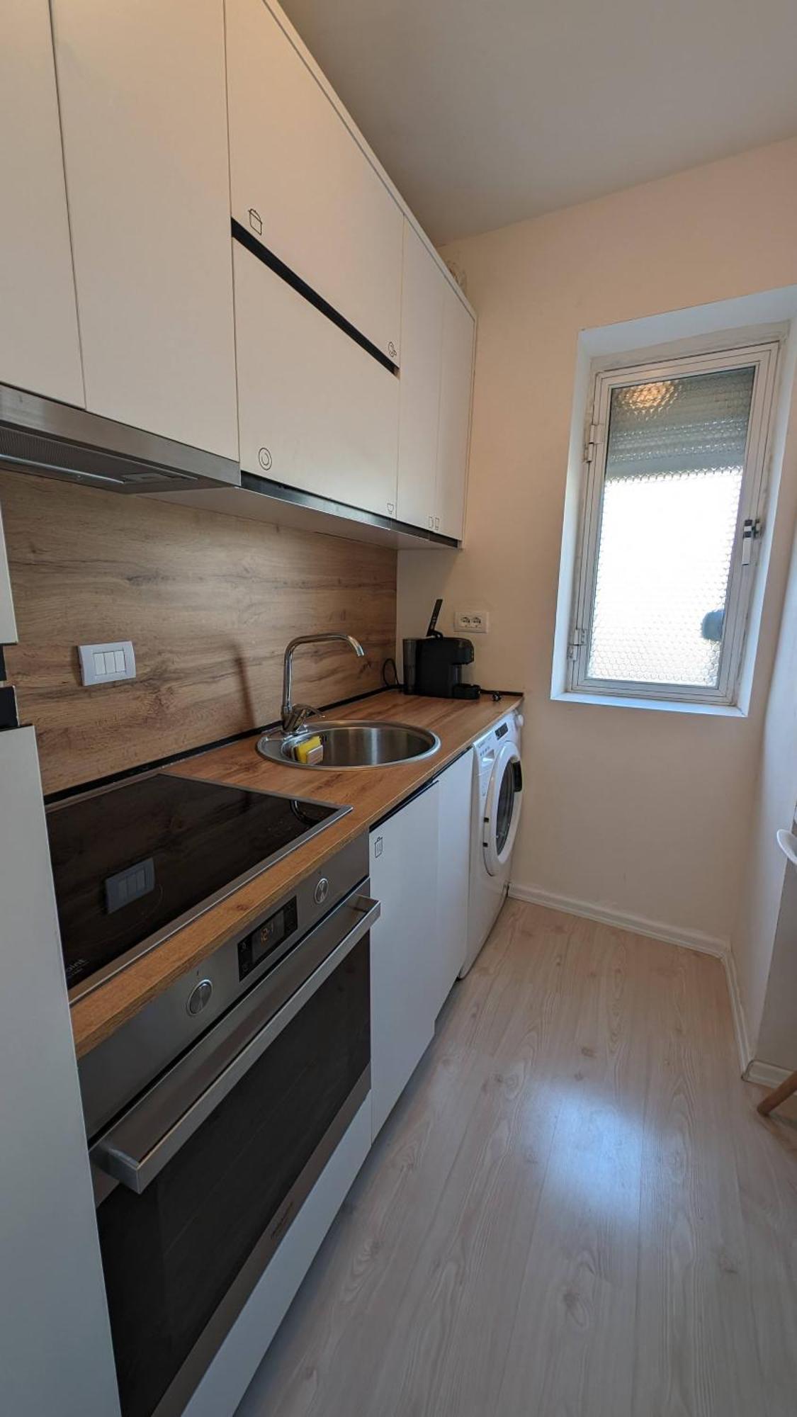 Modern Cozy Apartment 10 Min Walk To Skanderbeg Square Tirana Buitenkant foto